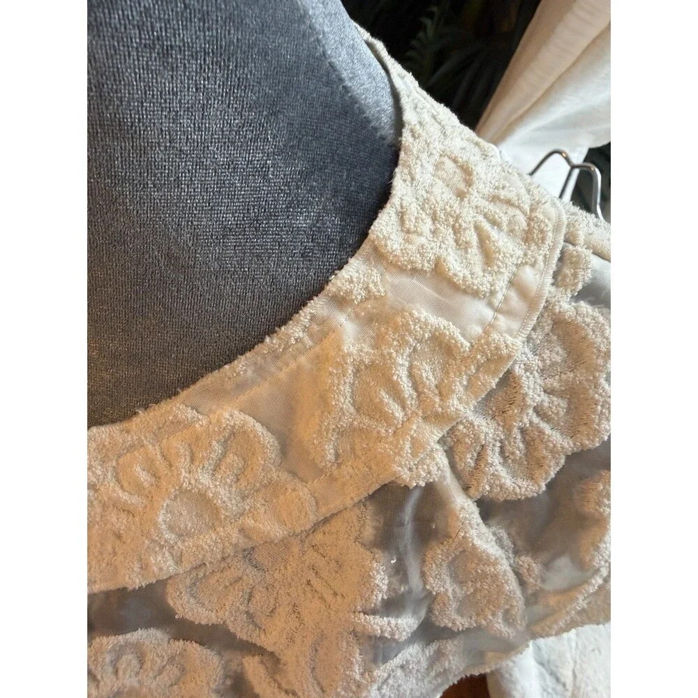 CHANEL Cotton Flocked Top  White Boucle Camelia C 2009 Jacket/Top. Size 40